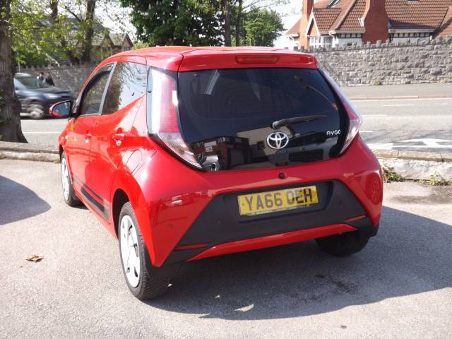 2016 Toyota Aygo 1.0 VVT-i X-Play 5dr