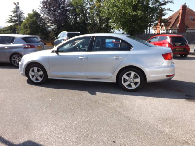 2014 Volkswagen Jetta 1.6 TDI CR Bluemotion Tech SE 4dr