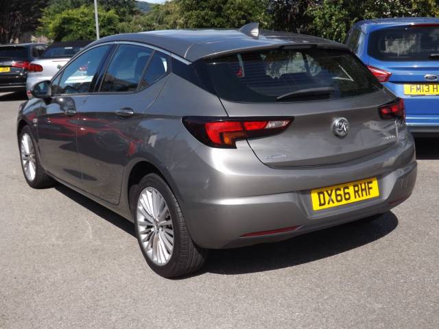 2016 Vauxhall Astra 1.4T 16V 150 Elite Nav 5dr
