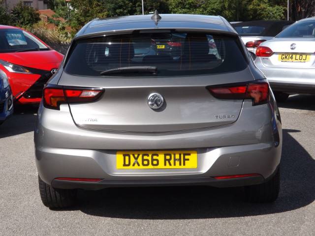 2016 Vauxhall Astra 1.4T 16V 150 Elite Nav 5dr