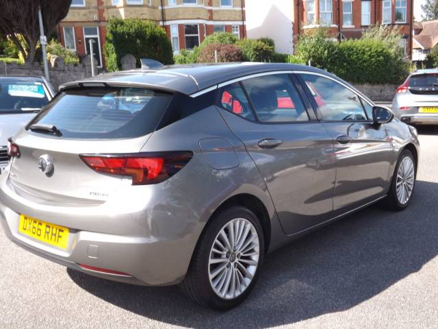 2016 Vauxhall Astra 1.4T 16V 150 Elite Nav 5dr